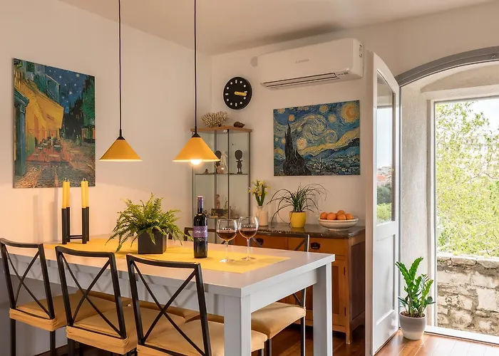 Guest house Palace Tower View Split