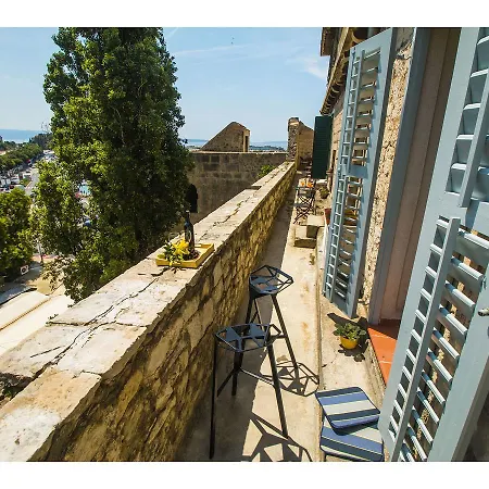 Palace Tower View Penzion 4*