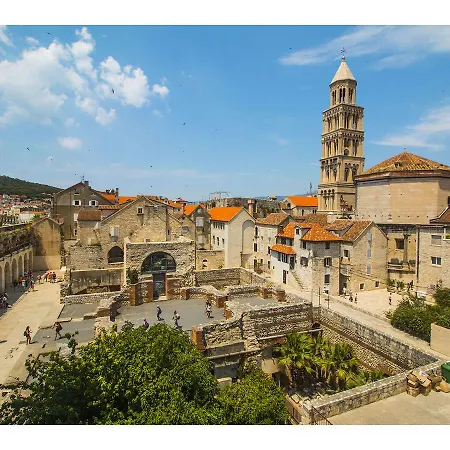 Guest house Palace Tower View Split
