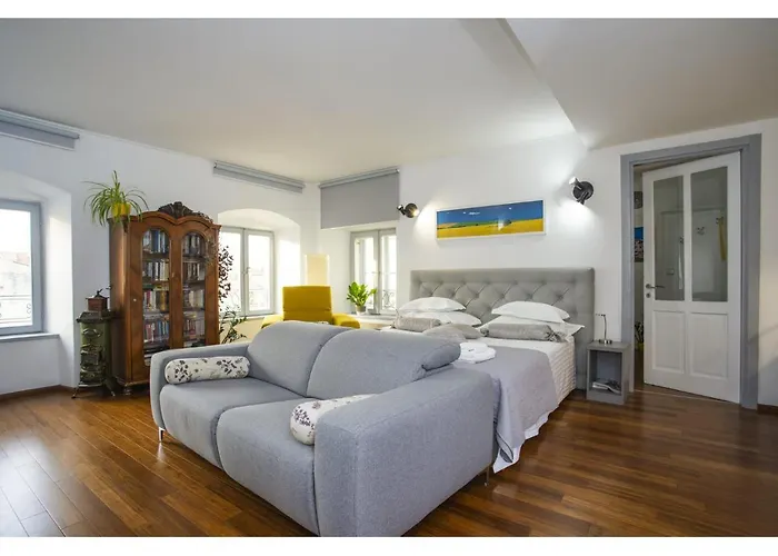 Palace Tower View Casa de hóspedes 4*